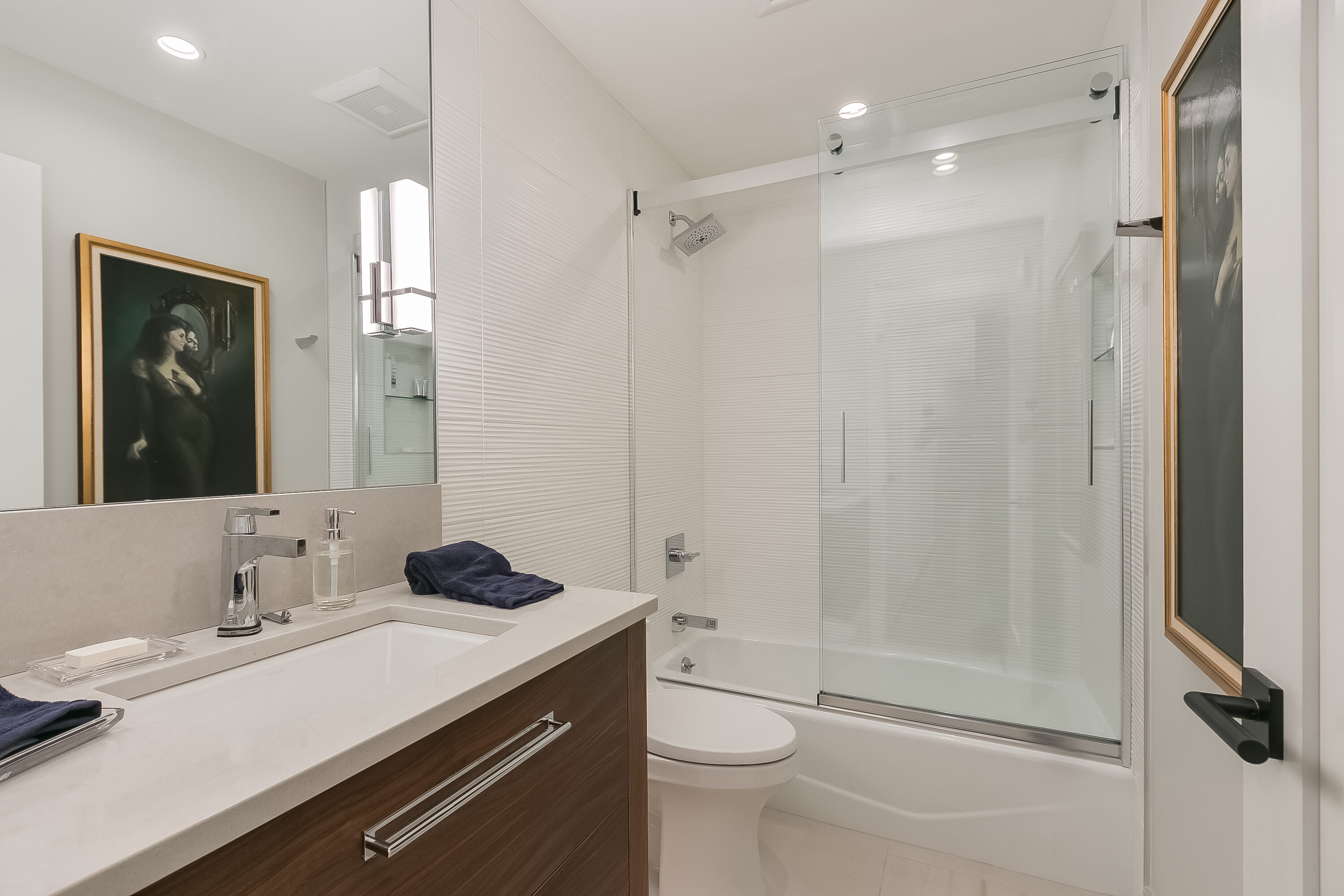  Luxurious Reimagined Downtown Condo - 物件實景