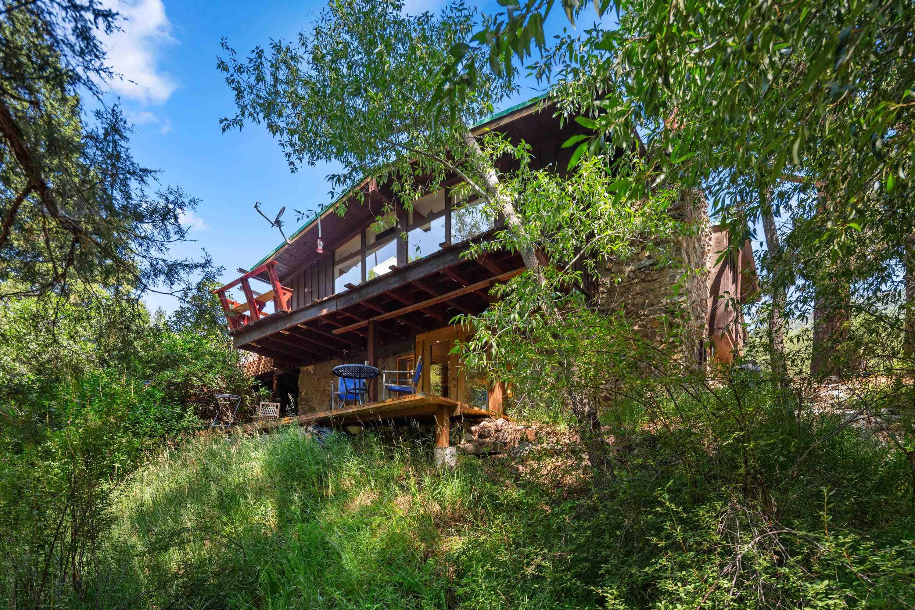 Questa, New Mexico, 87556, United States, 2 Bedrooms Bedrooms, ,3 BathroomsBathrooms,Residential,For Sale,1916841