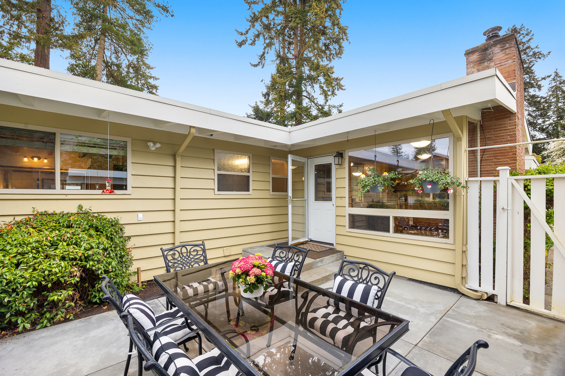  Timeless Mid-Century Modern in Shoreline - 物件實景