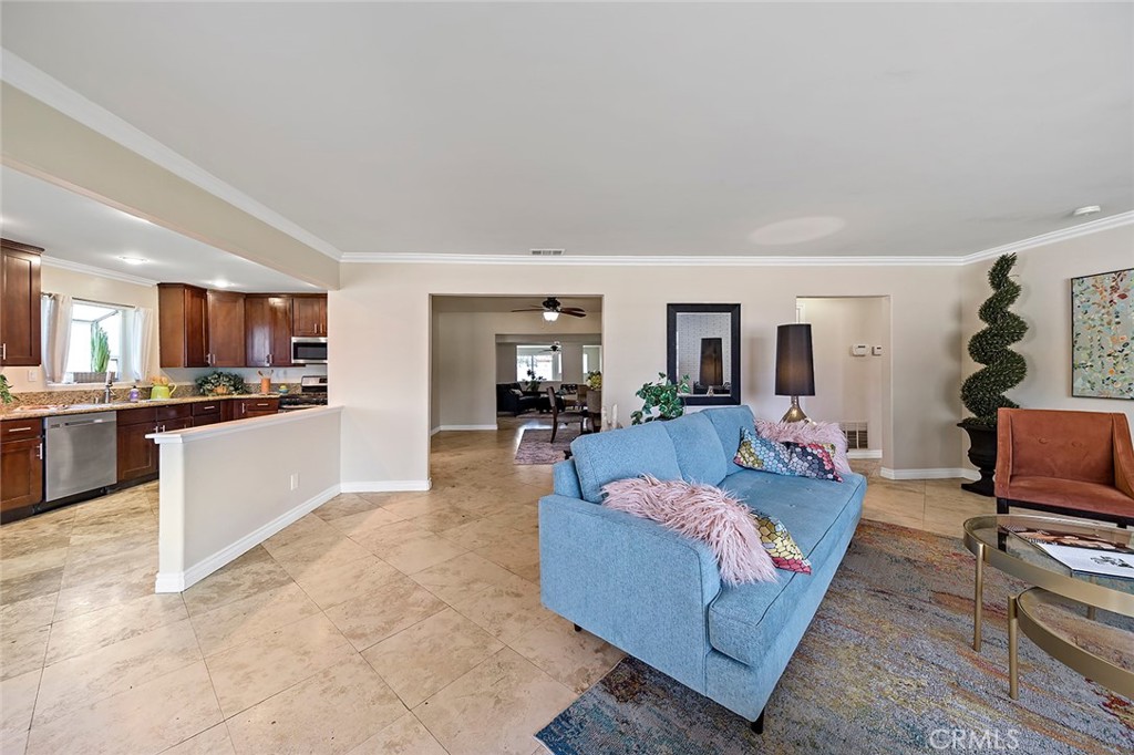 Rialto, California, 92377, United States, 4 Bedrooms Bedrooms, ,2 BathroomsBathrooms,Residential,For Sale,1899973