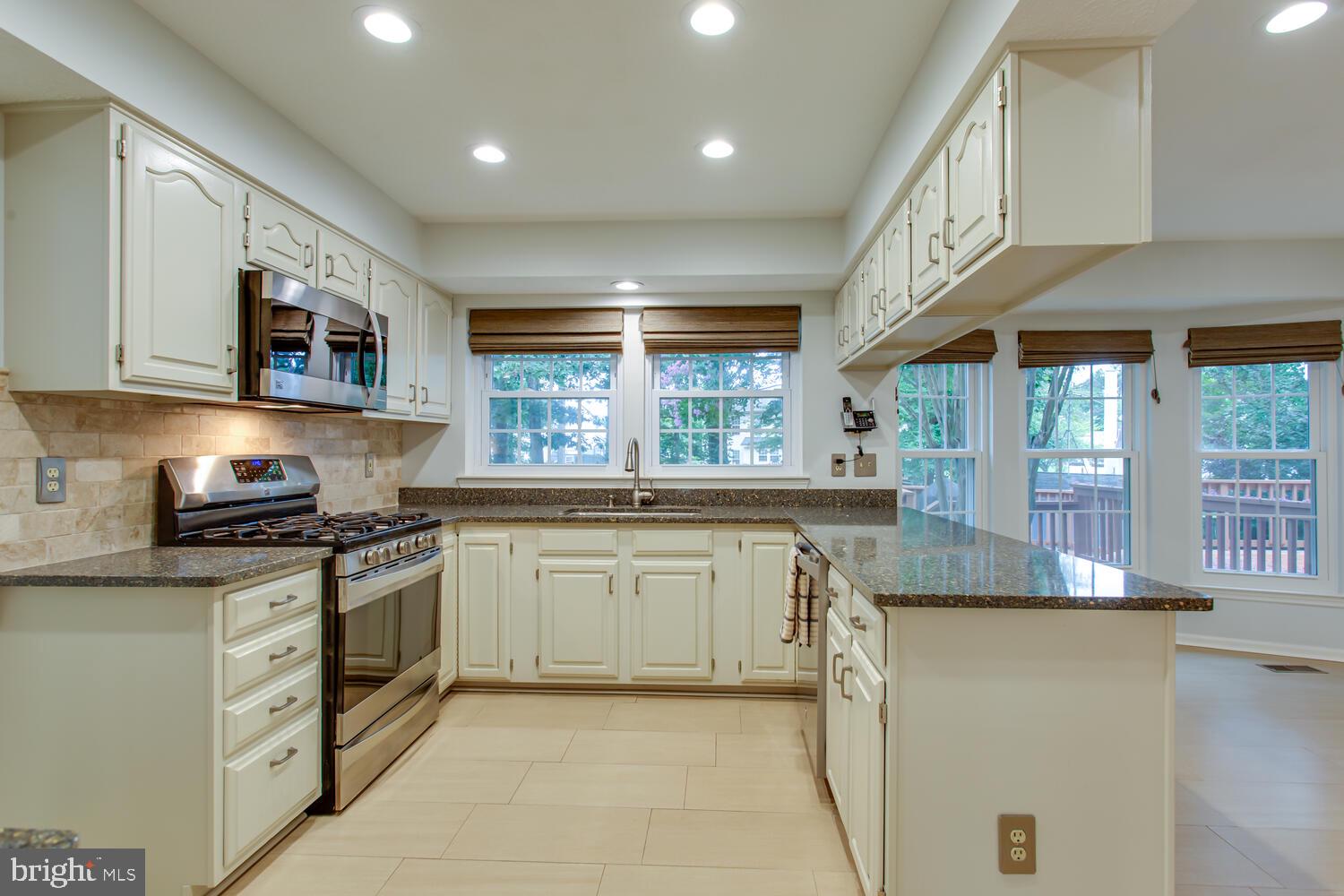 Waldorf, Maryland, 20603, United States, 4 Bedrooms Bedrooms, ,3 BathroomsBathrooms,Residential,For Sale,1942572