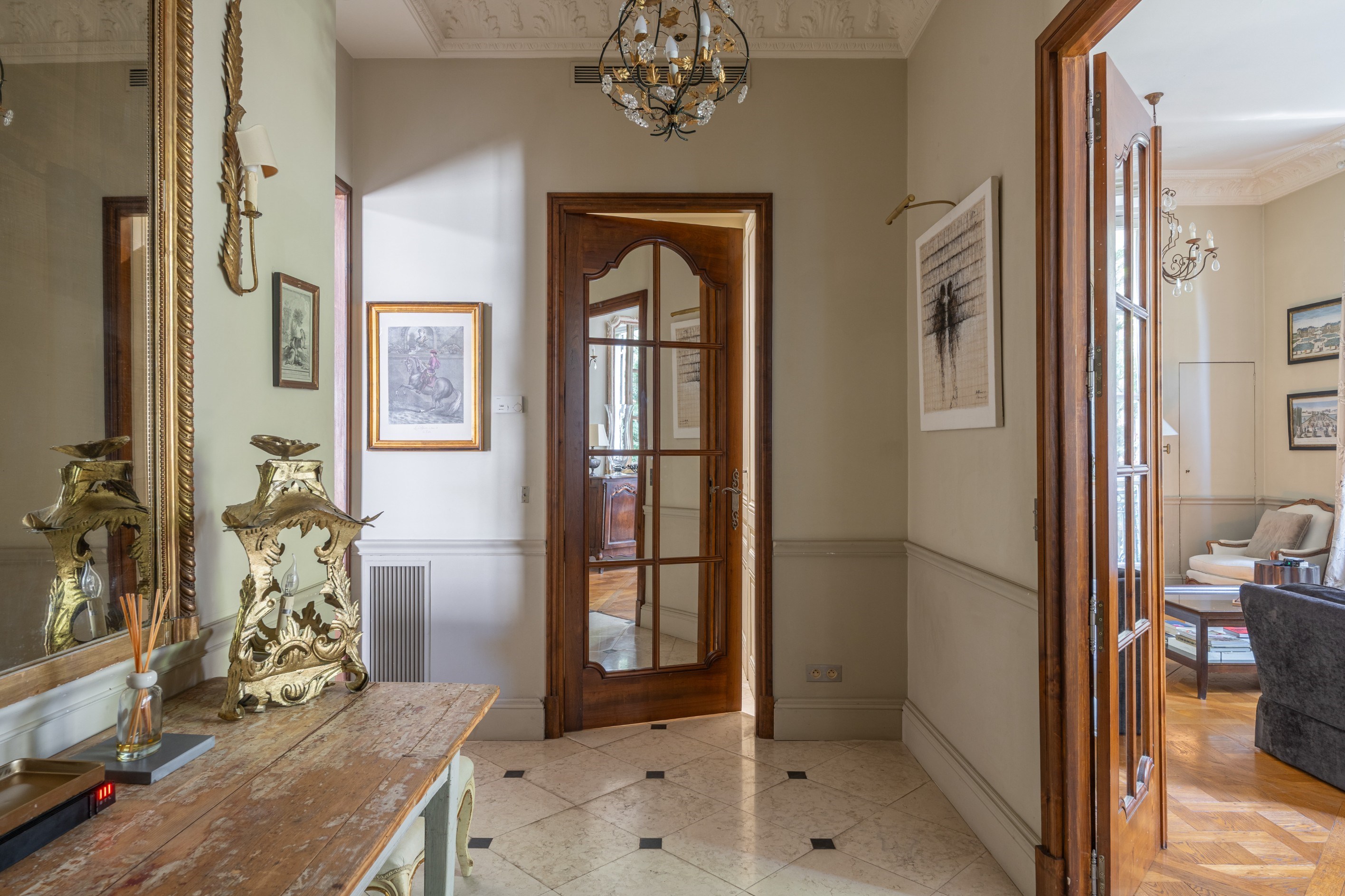  Elegant apartment overlooking a beautifully landscaped garden - 物件實景