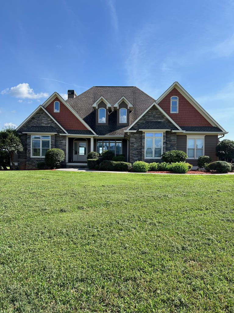 Ellijay, Georgia, 30536, United States, 4 Bedrooms Bedrooms, ,4 BathroomsBathrooms,Residential,For Sale,1876952