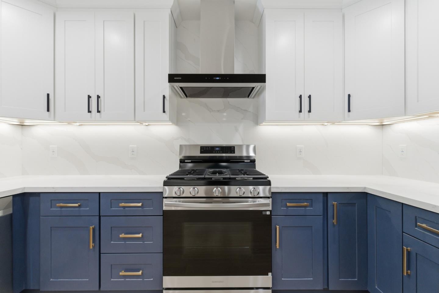 San Carlos, California, 94070, United States, 2 Bedrooms Bedrooms, ,3 BathroomsBathrooms,Residential,For Sale,2002922