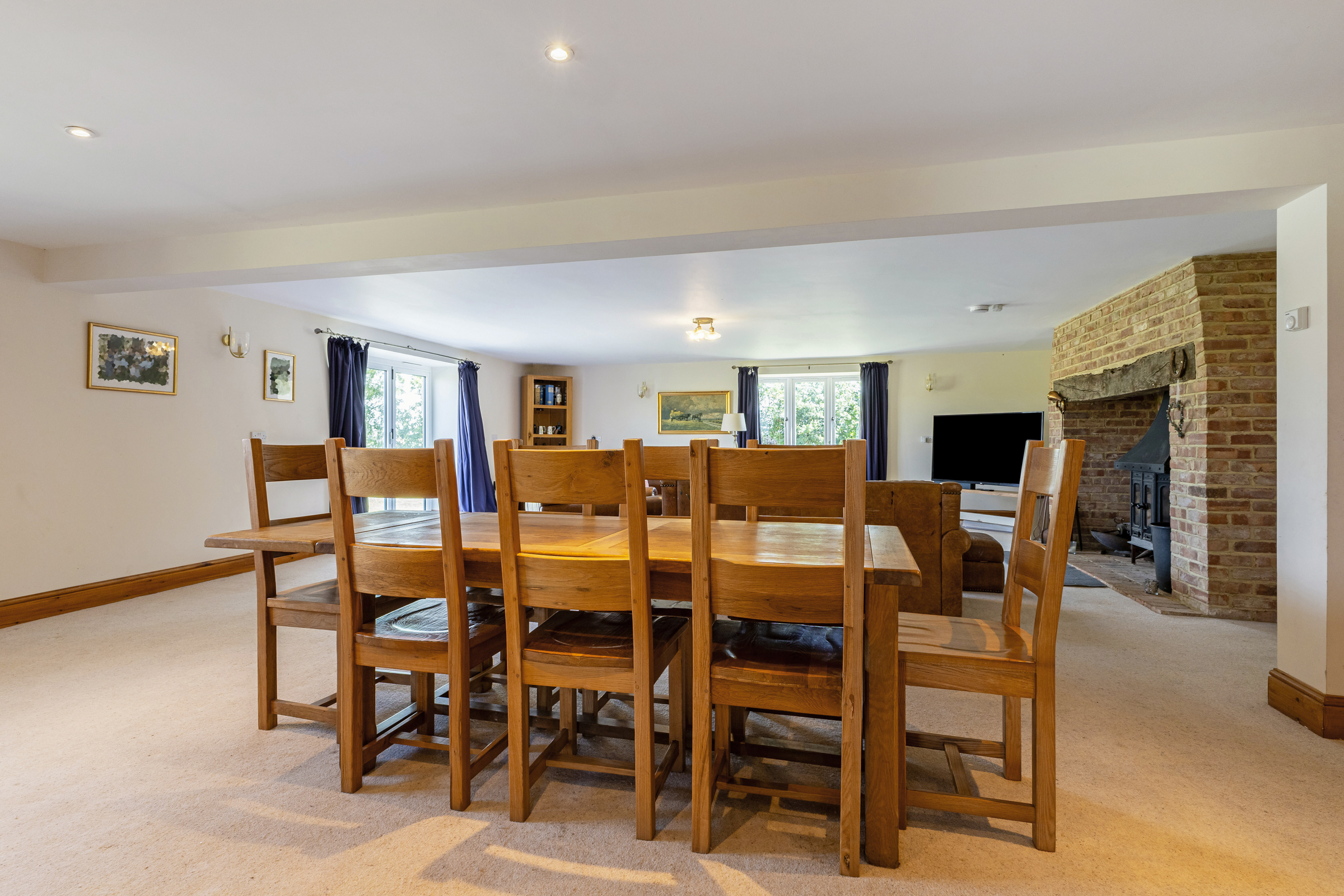  A substantial Oxfordshire farmhouse with over 9,200 sq ft of accommodation and 4 - 物件實景