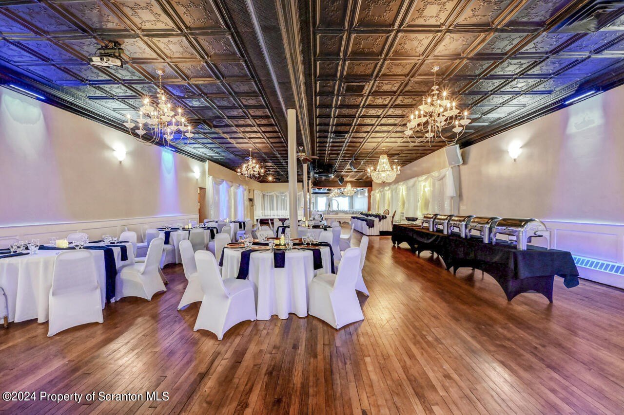 Olyphant, Pennsylvania, 18447, United States, ,Residential,For Sale,1996736