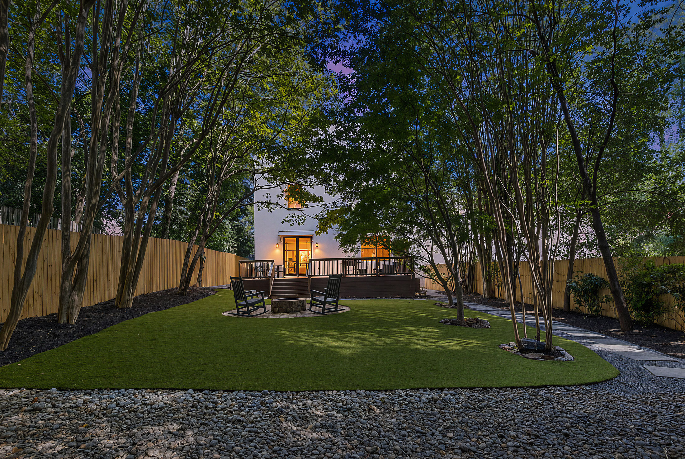  Sophisticated Modern Home in Sought-after Loring Heights - 物件實景
