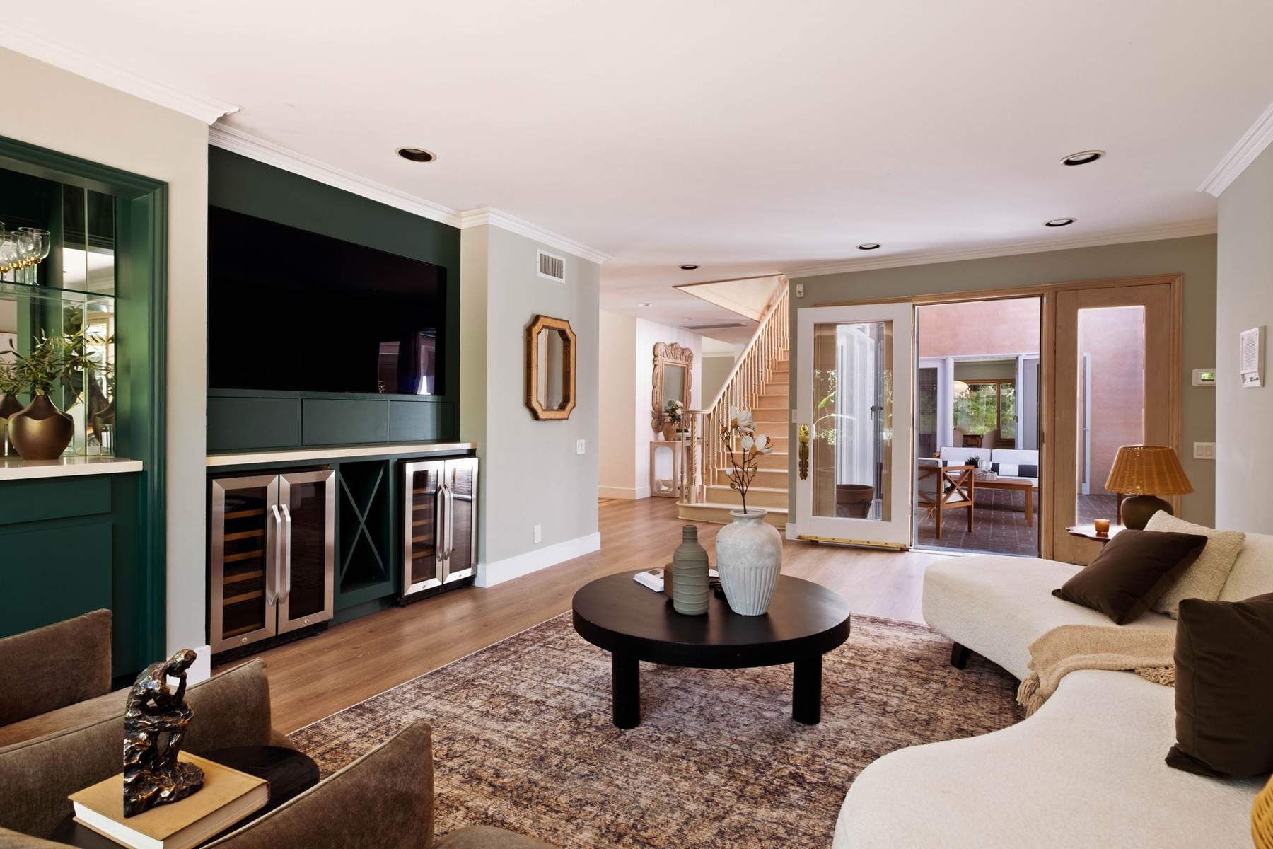  2103  N Hobart Blvd - 物件實景