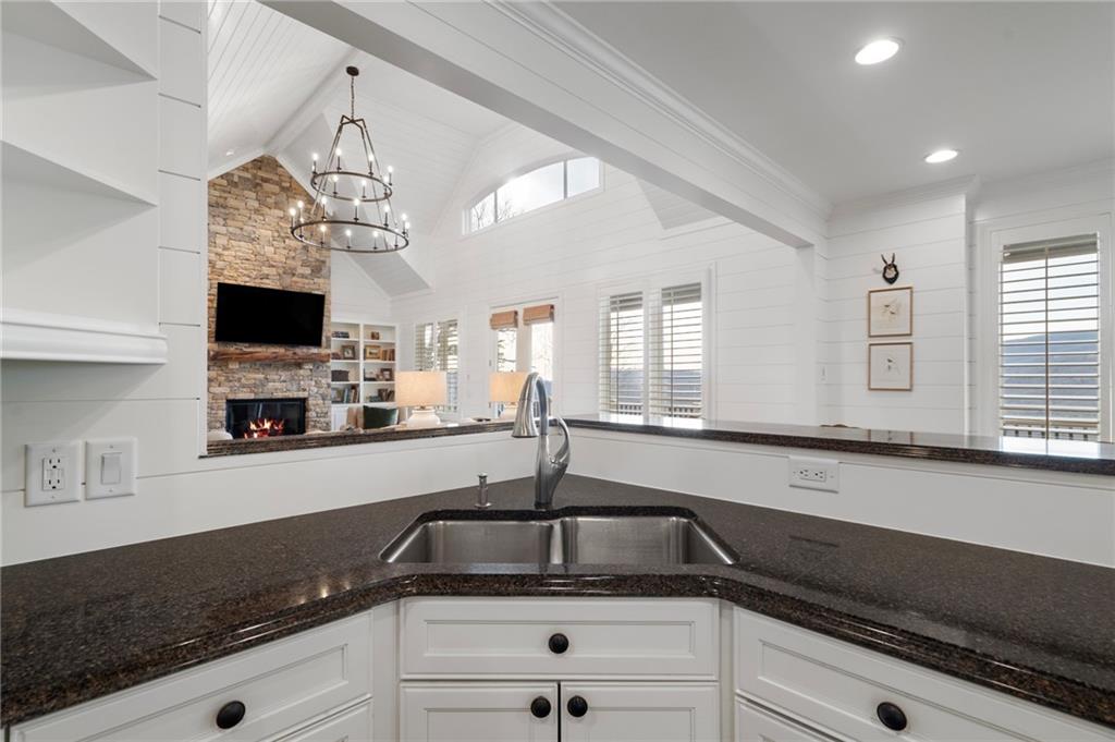 Big Canoe, Georgia, 30143, United States, 5 Bedrooms Bedrooms, ,4 BathroomsBathrooms,Residential,For Sale,1975403