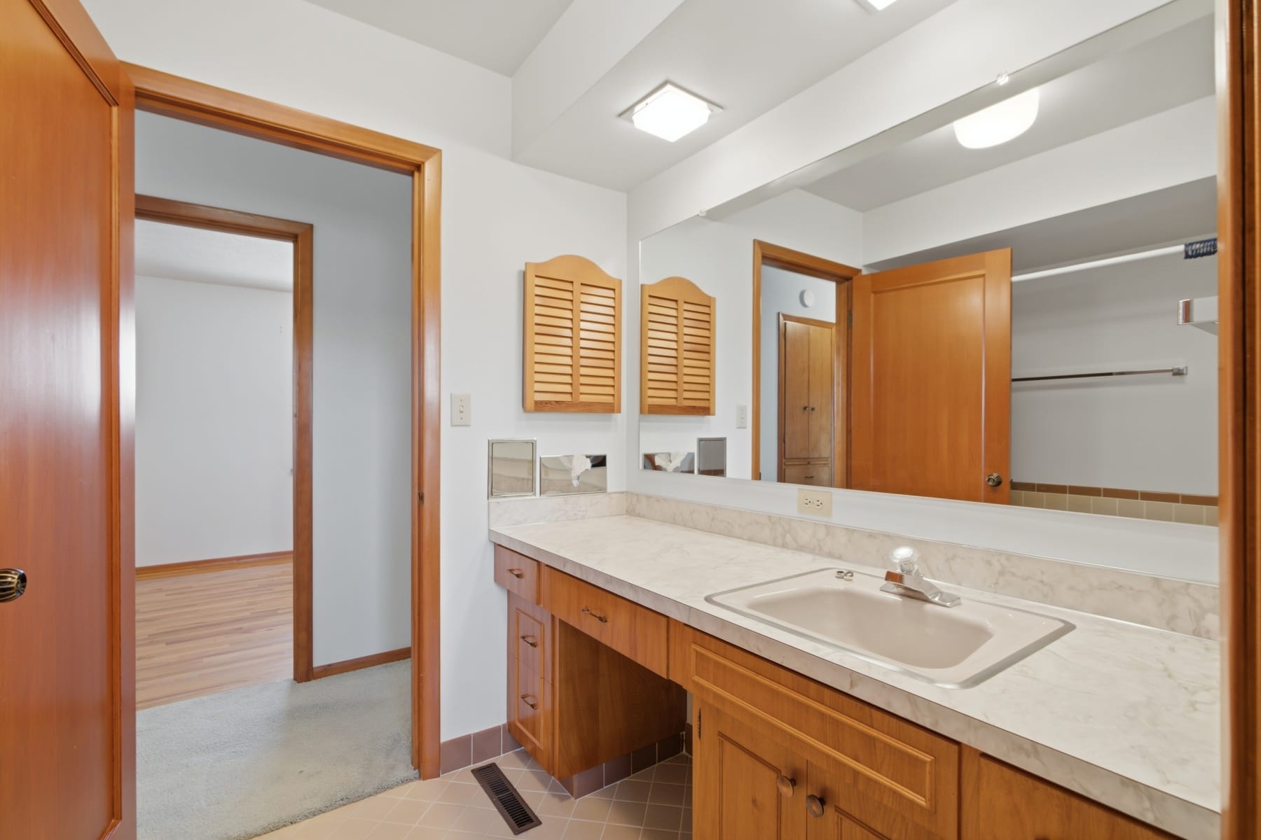  13937 NW SPRINGVILLE RD Portland, OR 97229 - 物件實景