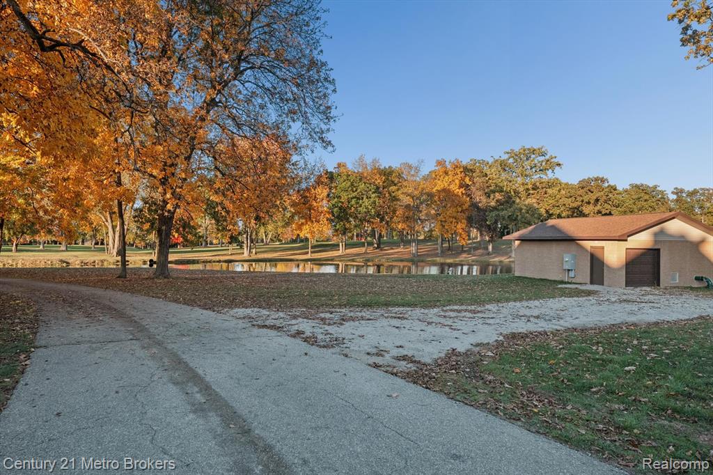 Grand Blanc, Michigan, 48439, United States, 3 Bedrooms Bedrooms, ,5 BathroomsBathrooms,Residential,For Sale,1986103