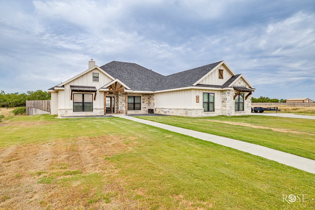 San Angelo, Texas, 76904, United States, 4 Bedrooms Bedrooms, ,3 BathroomsBathrooms,Residential,For Sale,1941771