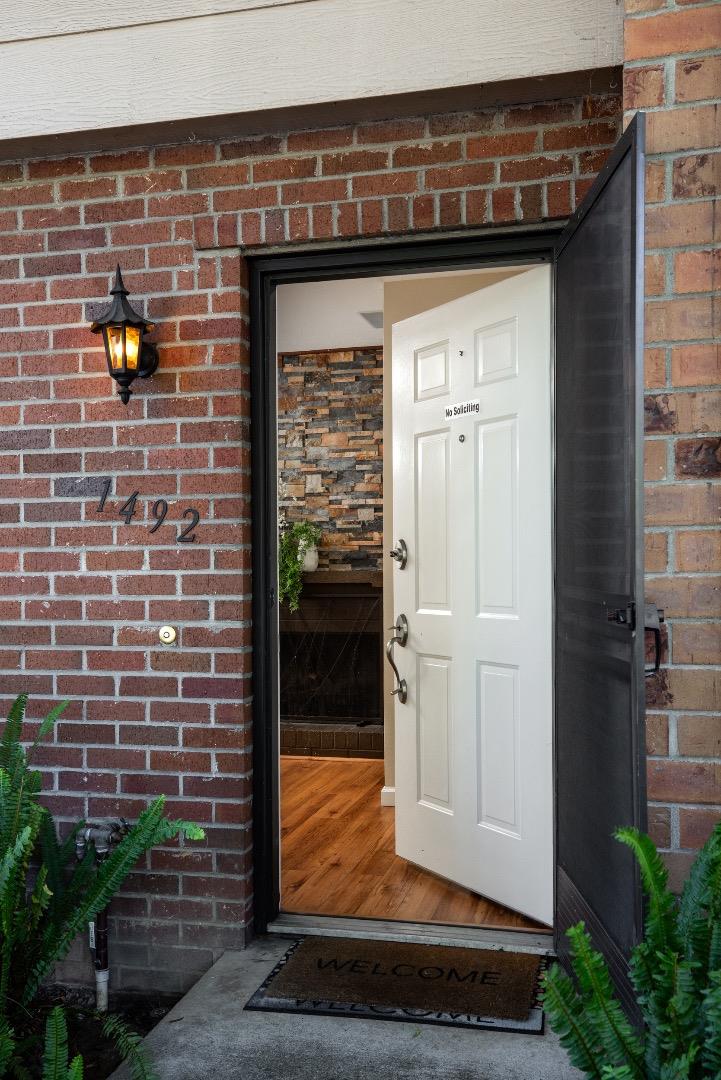 San Jose, California, 95126, United States, 3 Bedrooms Bedrooms, ,3 BathroomsBathrooms,Residential,For Sale,1960558