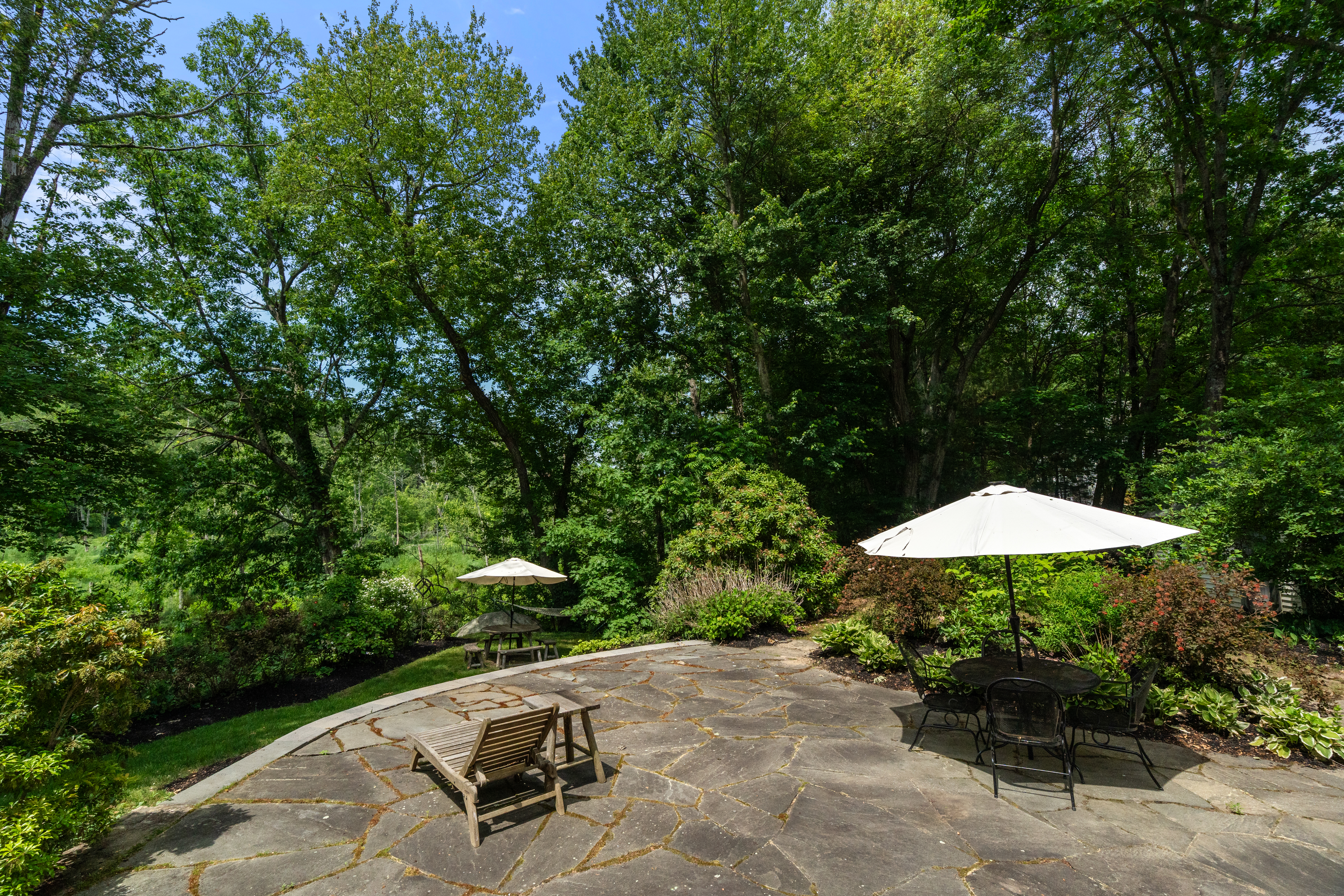 18 Wood Street, Southborough, MA, 01772 - 物件實景