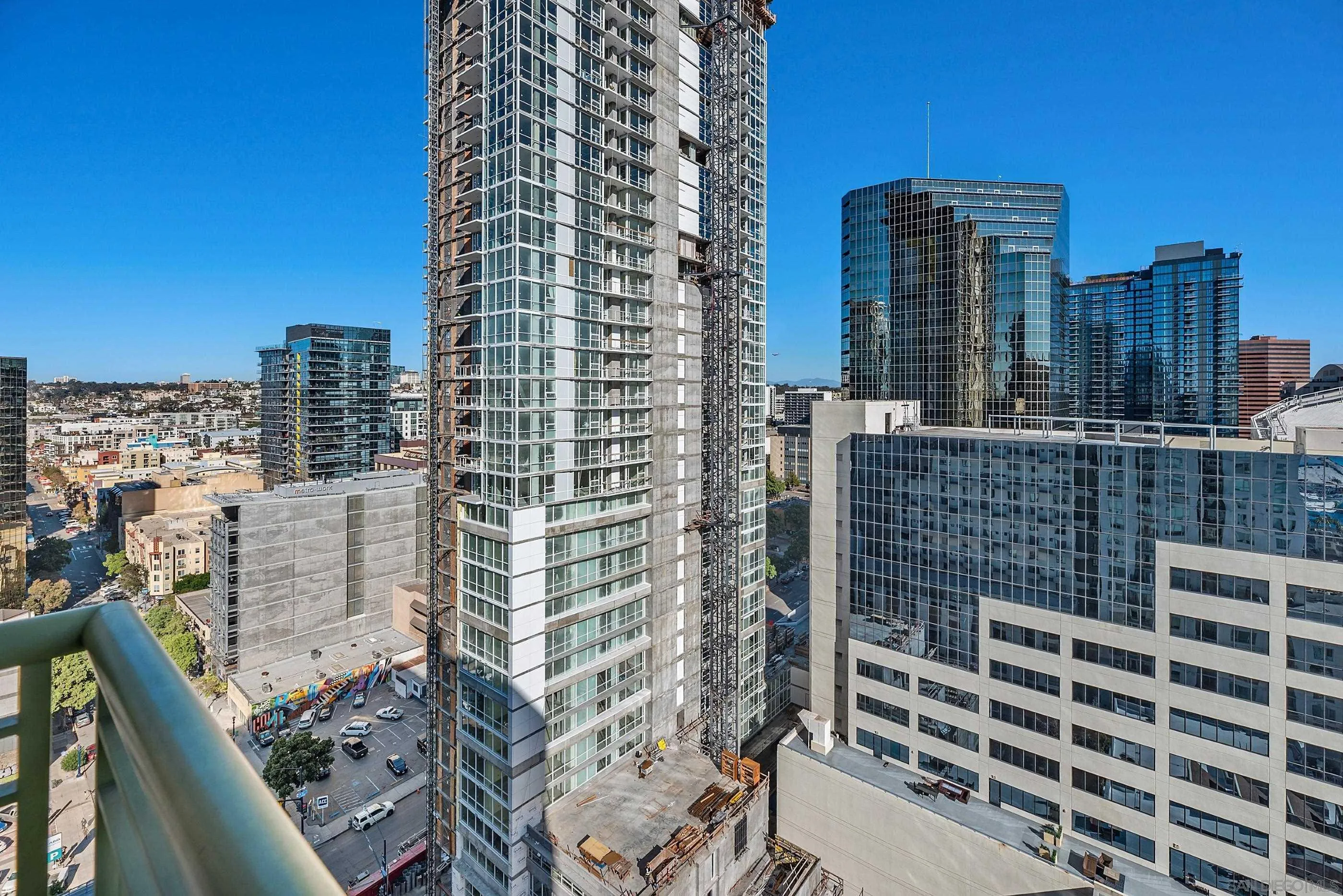 San Diego, California, 92101, United States, 1 Bedroom Bedrooms, ,1 BathroomBathrooms,Residential,For Sale,1999122