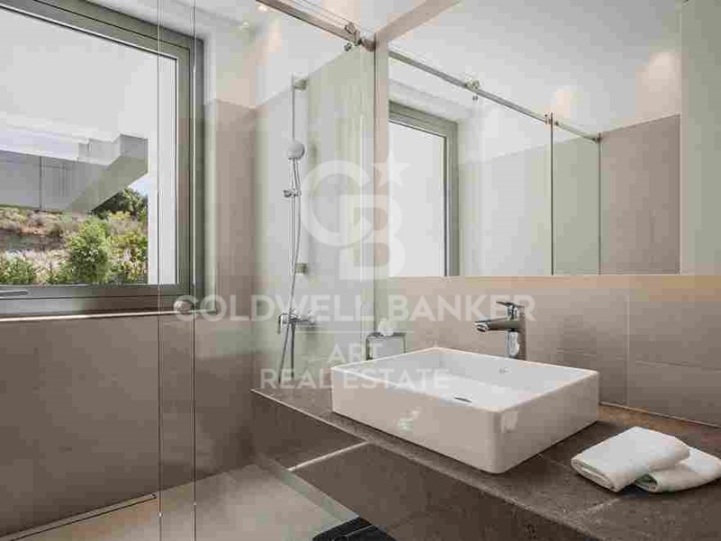 Estepona, Andalusia, ES, 5 Bedrooms Bedrooms, ,5 BathroomsBathrooms,Residential,For Sale,1796755