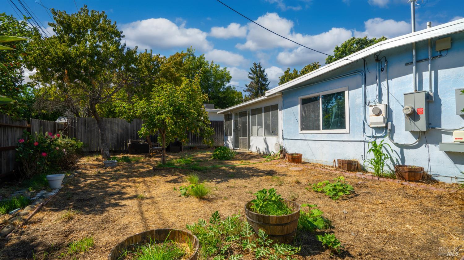 Vacaville, California, 95688, United States, 3 Bedrooms Bedrooms, ,2 BathroomsBathrooms,Residential,For Sale,1941948