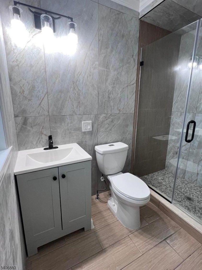 Elizabeth City, New Jersey, 07208, United States, 5 Bedrooms Bedrooms, ,4 BathroomsBathrooms,Residential,For Sale,2011713