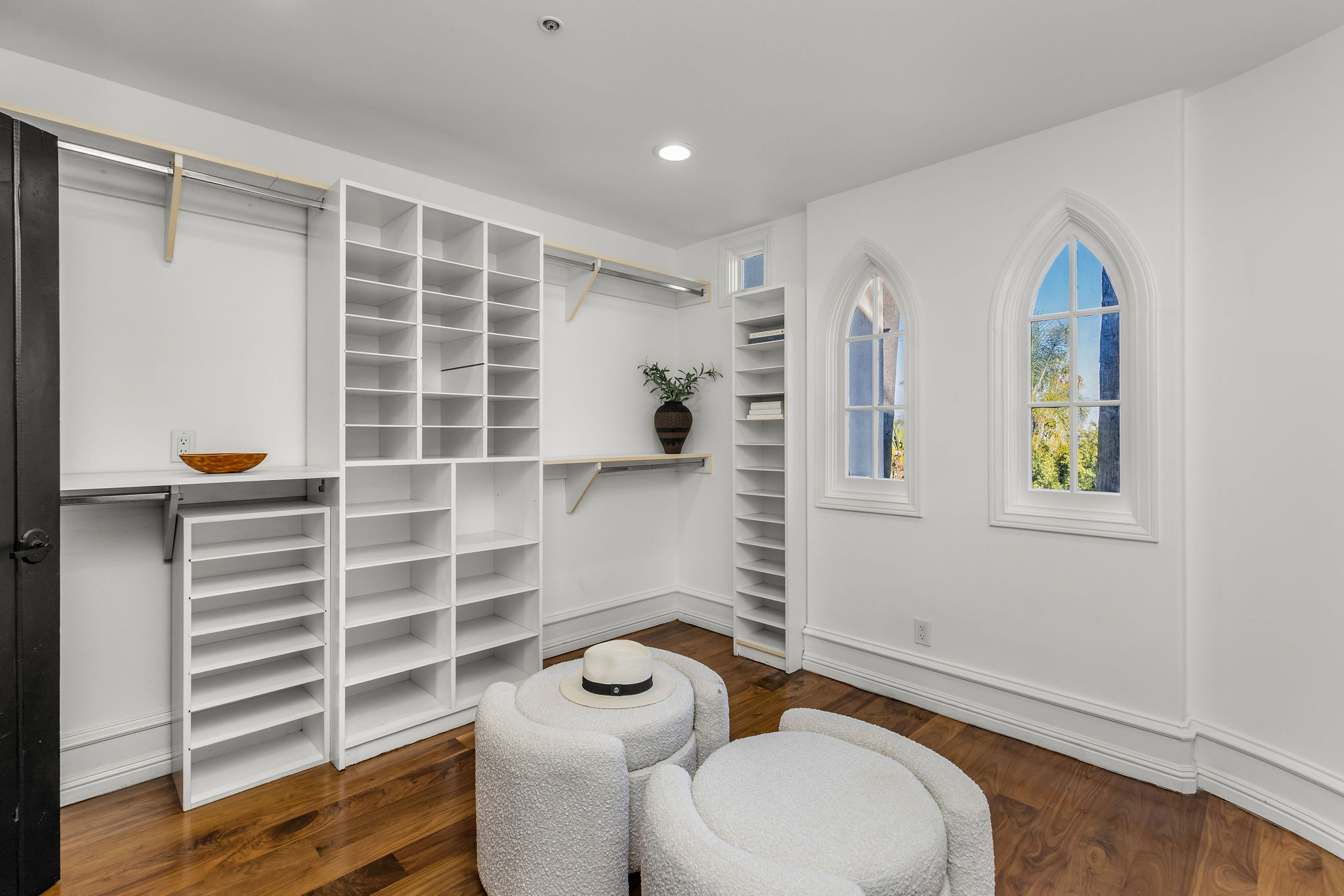  Romantic Spanish Retreat in Whitley Heights - 物件實景