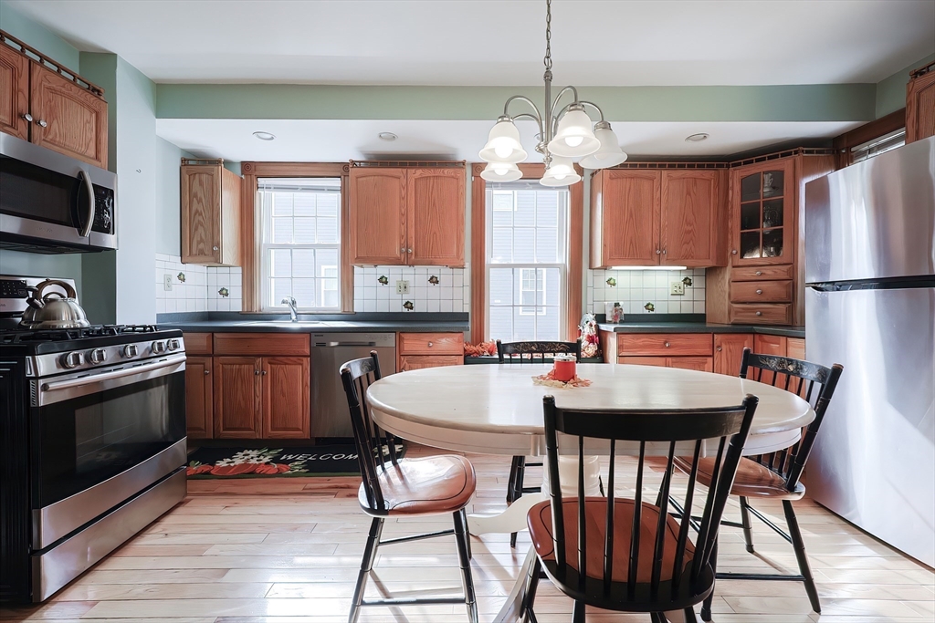 Boston, Massachusetts, 02136, United States, 4 Bedrooms Bedrooms, ,2 BathroomsBathrooms,Residential,For Sale,1944932