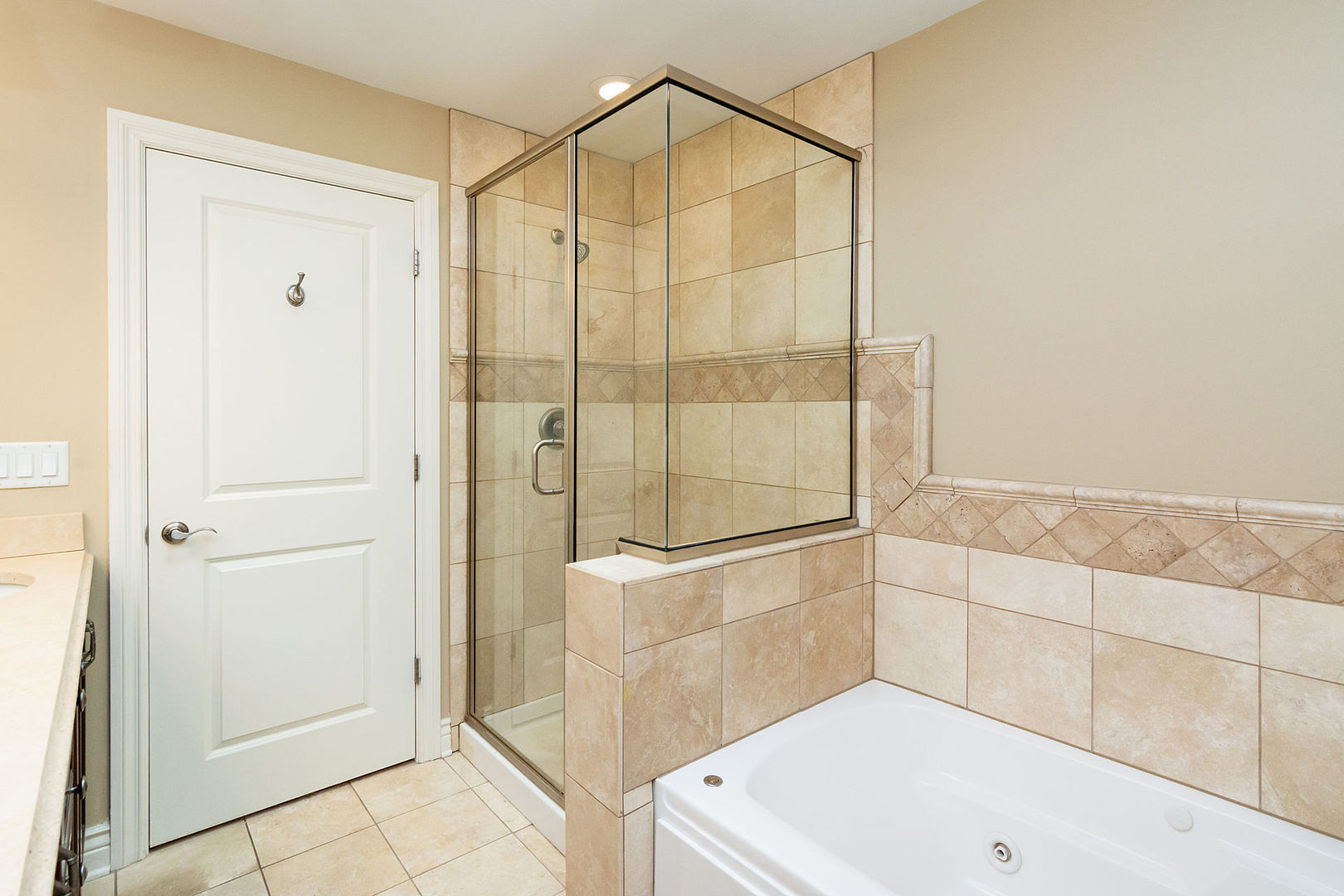 Downers Grove, Illinois, 60515, United States, 4 Bedrooms Bedrooms, ,4 BathroomsBathrooms,Residential,For Sale,1954600