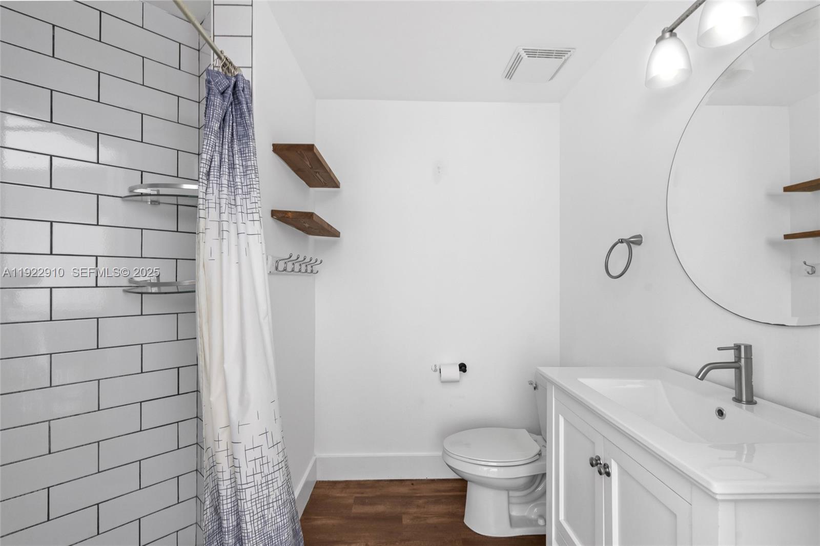 Miami, Florida, 33130, United States, 2 Bedrooms Bedrooms, ,2 BathroomsBathrooms,Residential,For Sale,2000565