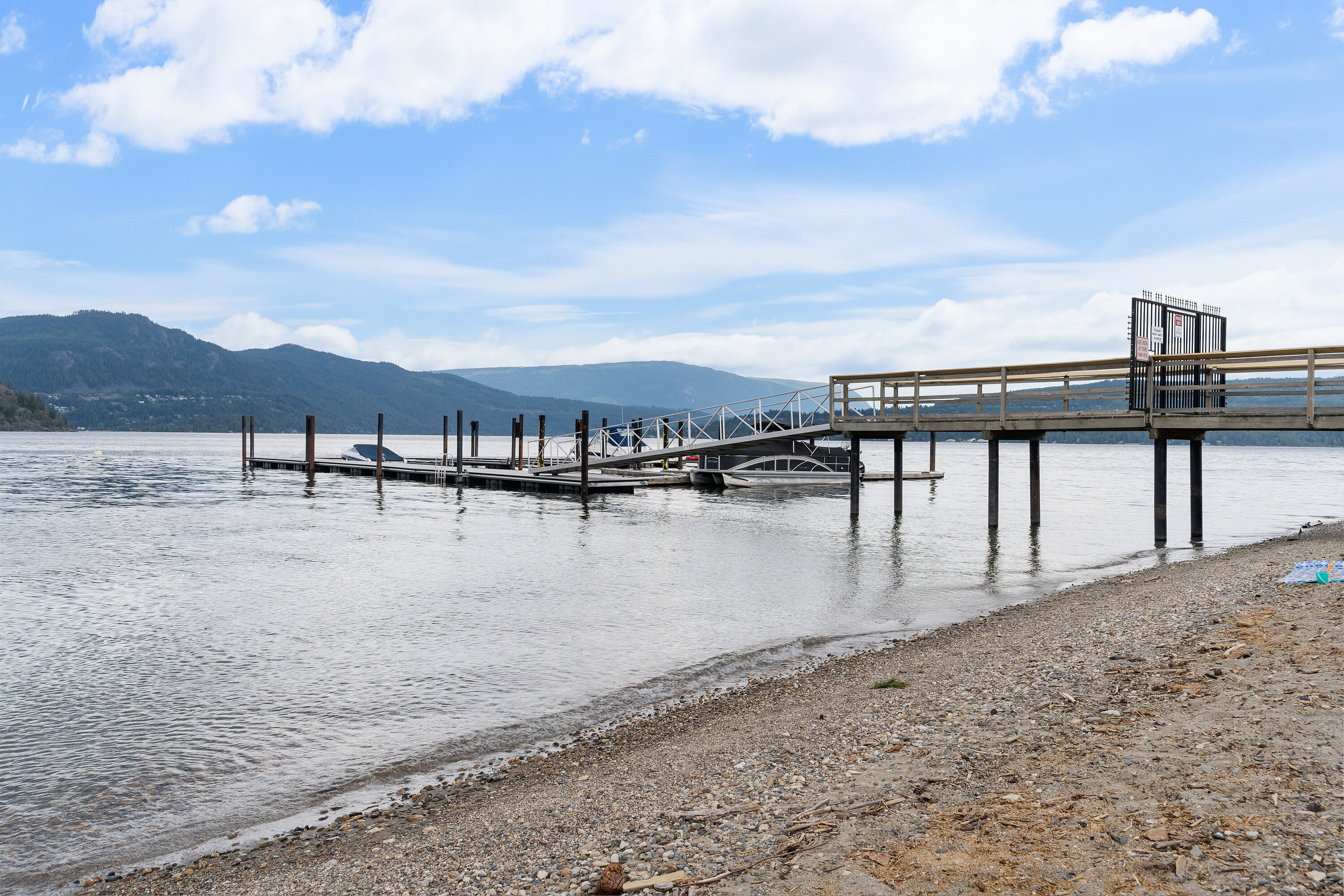  Premier Lakeshore Living - 物件實景
