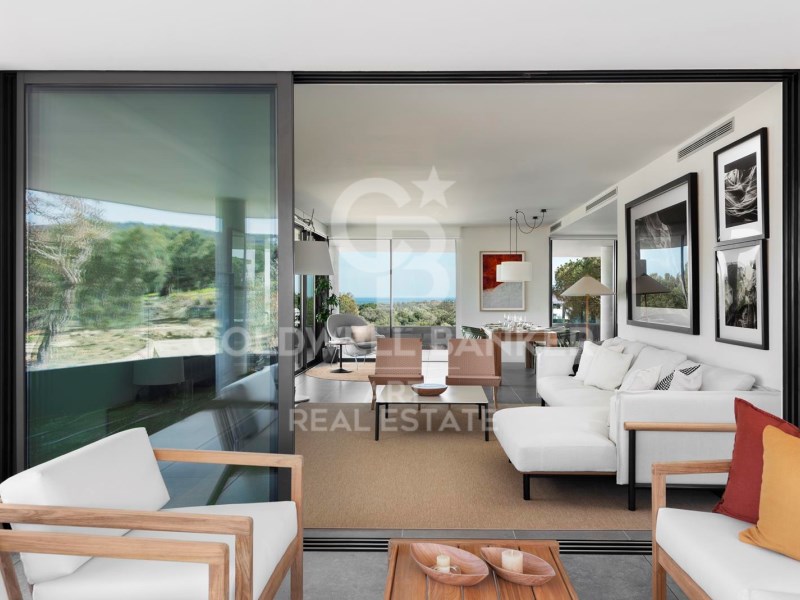 Sotogrande, Andalusia, ES, 2 Bedrooms Bedrooms, ,2 BathroomsBathrooms,Residential,For Sale,1713192