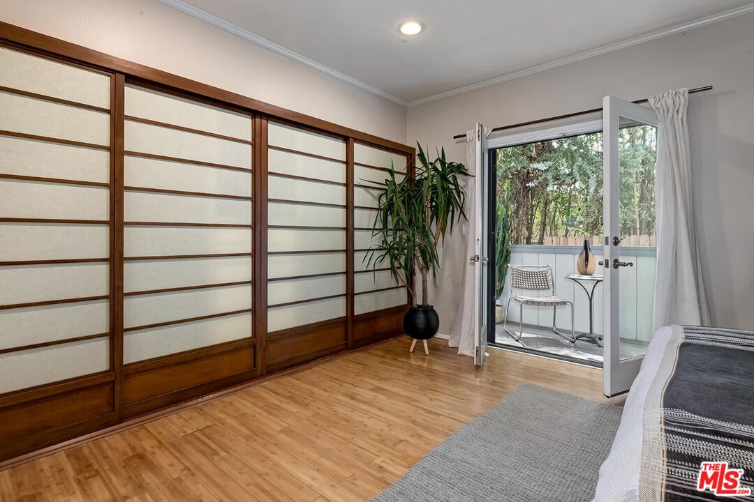West Hollywood, California, 90069, United States, 2 Bedrooms Bedrooms, ,2 BathroomsBathrooms,Residential,For Sale,1819033