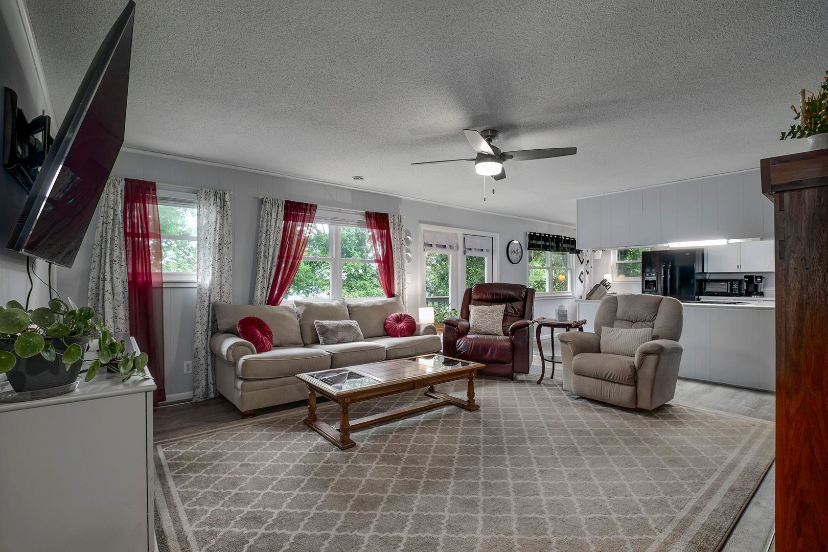 Harriman, Tennessee, 37748, United States, 3 Bedrooms Bedrooms, ,3 BathroomsBathrooms,Residential,For Sale,2011405