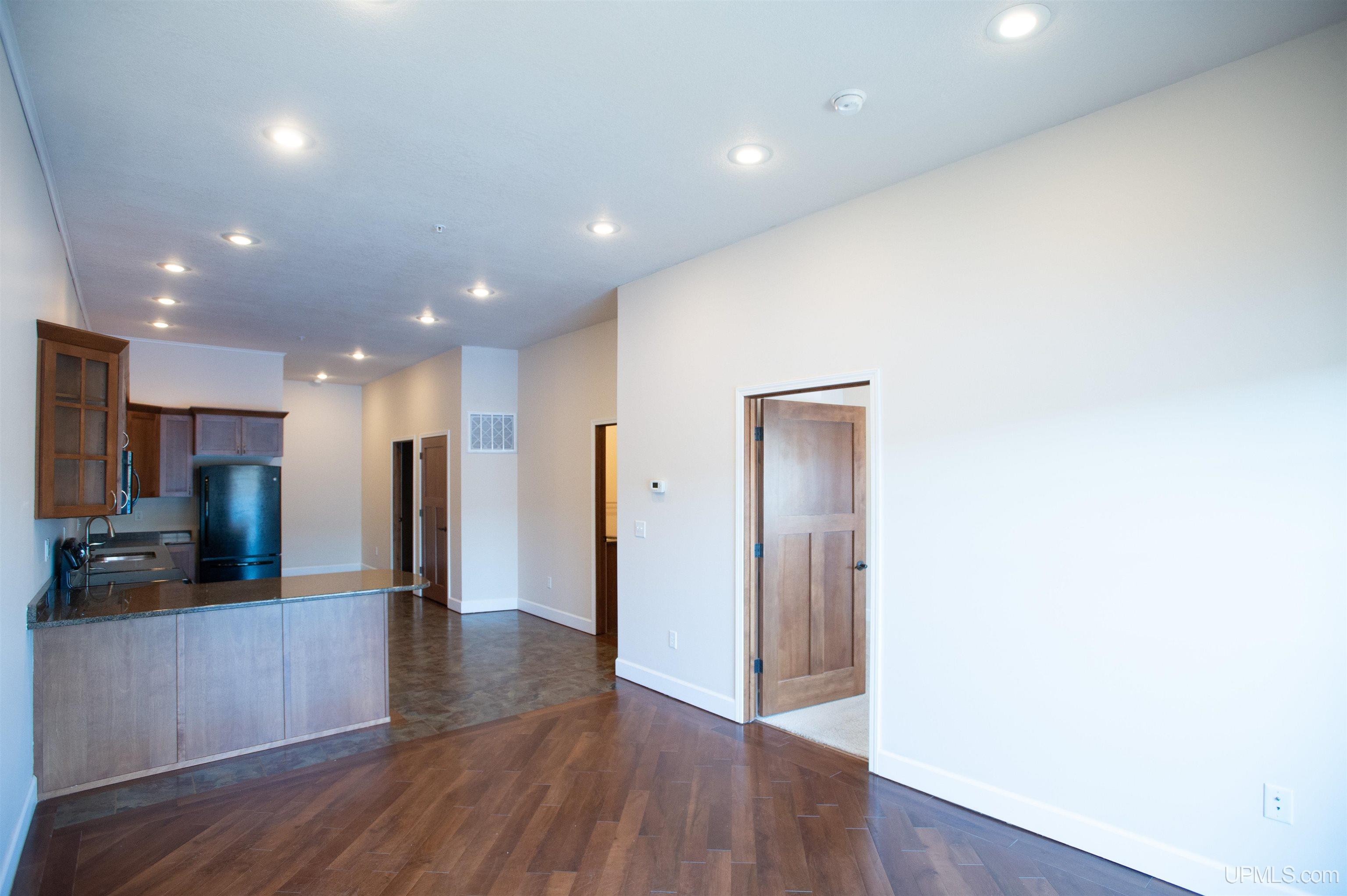 Houghton, Michigan, 49931, United States, 5 Bedrooms Bedrooms, ,2 BathroomsBathrooms,Residential,For Sale,1977730