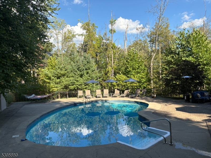 Morris Twp., New Jersey, 07960, United States, 4 Bedrooms Bedrooms, ,4 BathroomsBathrooms,Residential,For Sale,1989461