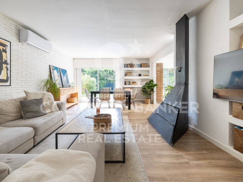 Cerdanyola del Vallès, Catalonia, ES, 4 Bedrooms Bedrooms, ,3 BathroomsBathrooms,Residential,For Sale,1856744