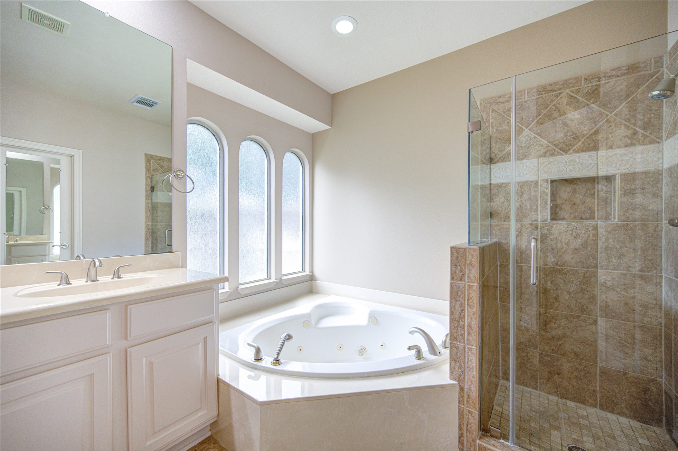  18 Arbor Bend Drive - 物件實景