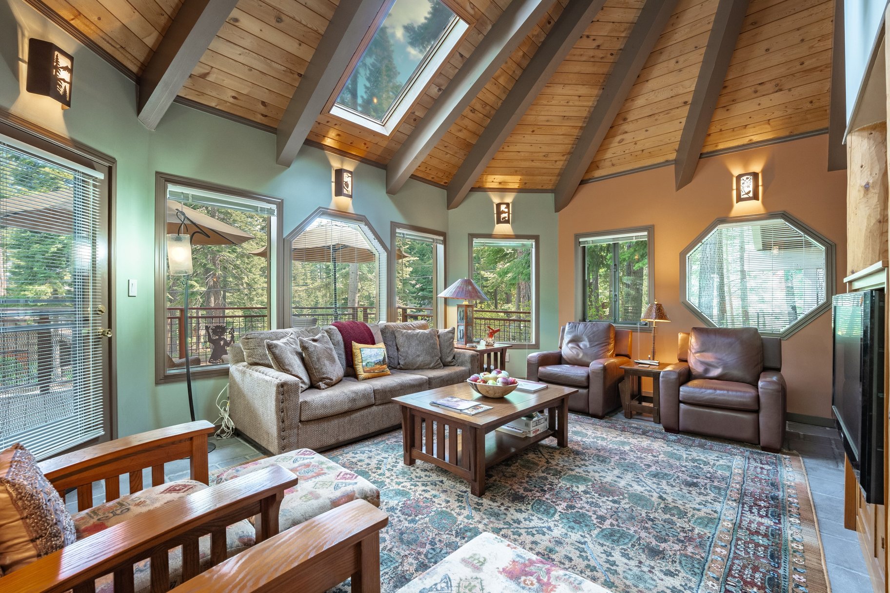  Carnelian Bay home backing to forest service and with an additional vacant lot - 物件實景