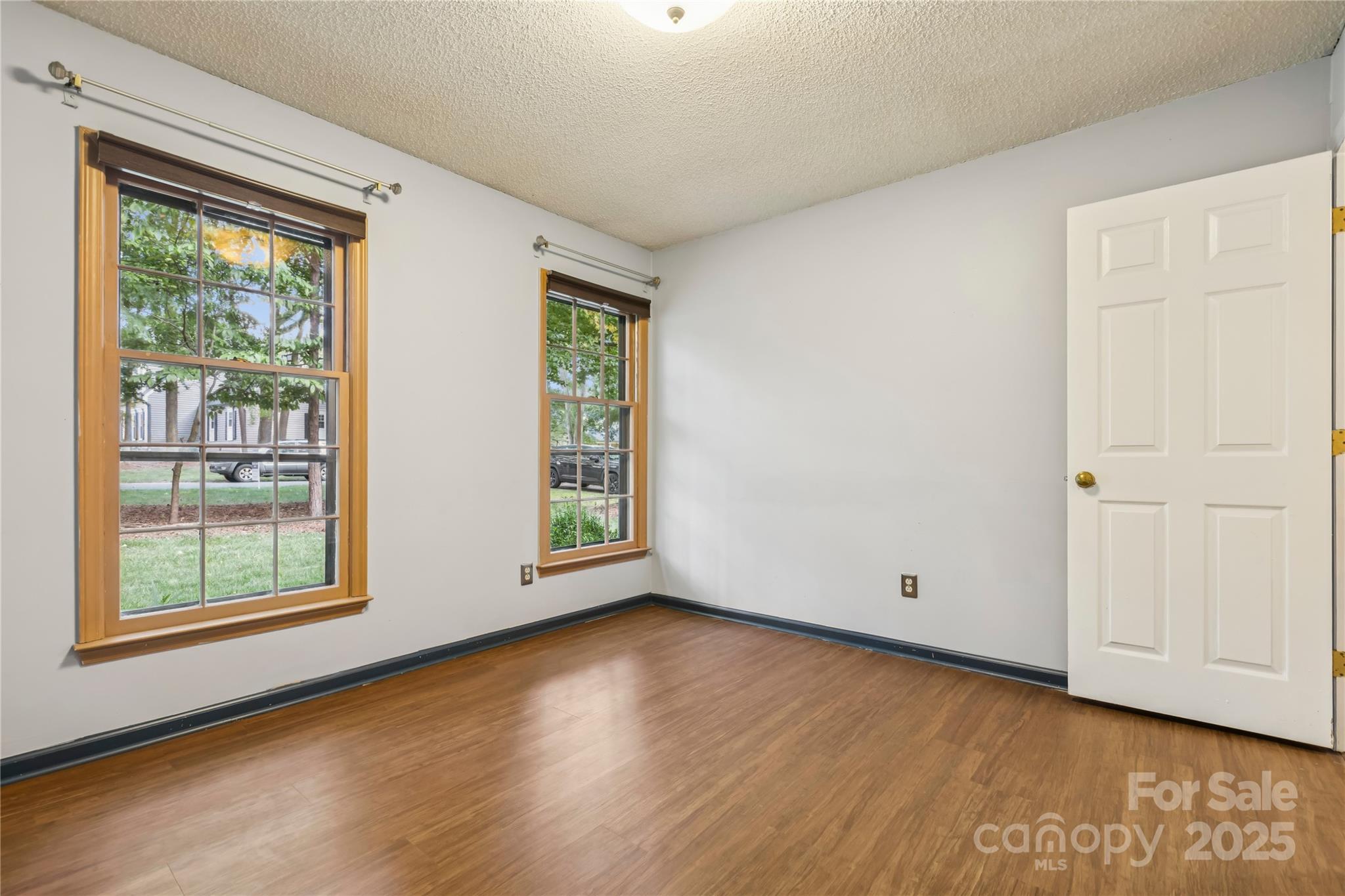 Matthews, North Carolina, 28105, United States, 4 Bedrooms Bedrooms, ,3 BathroomsBathrooms,Residential,For Sale,1938548