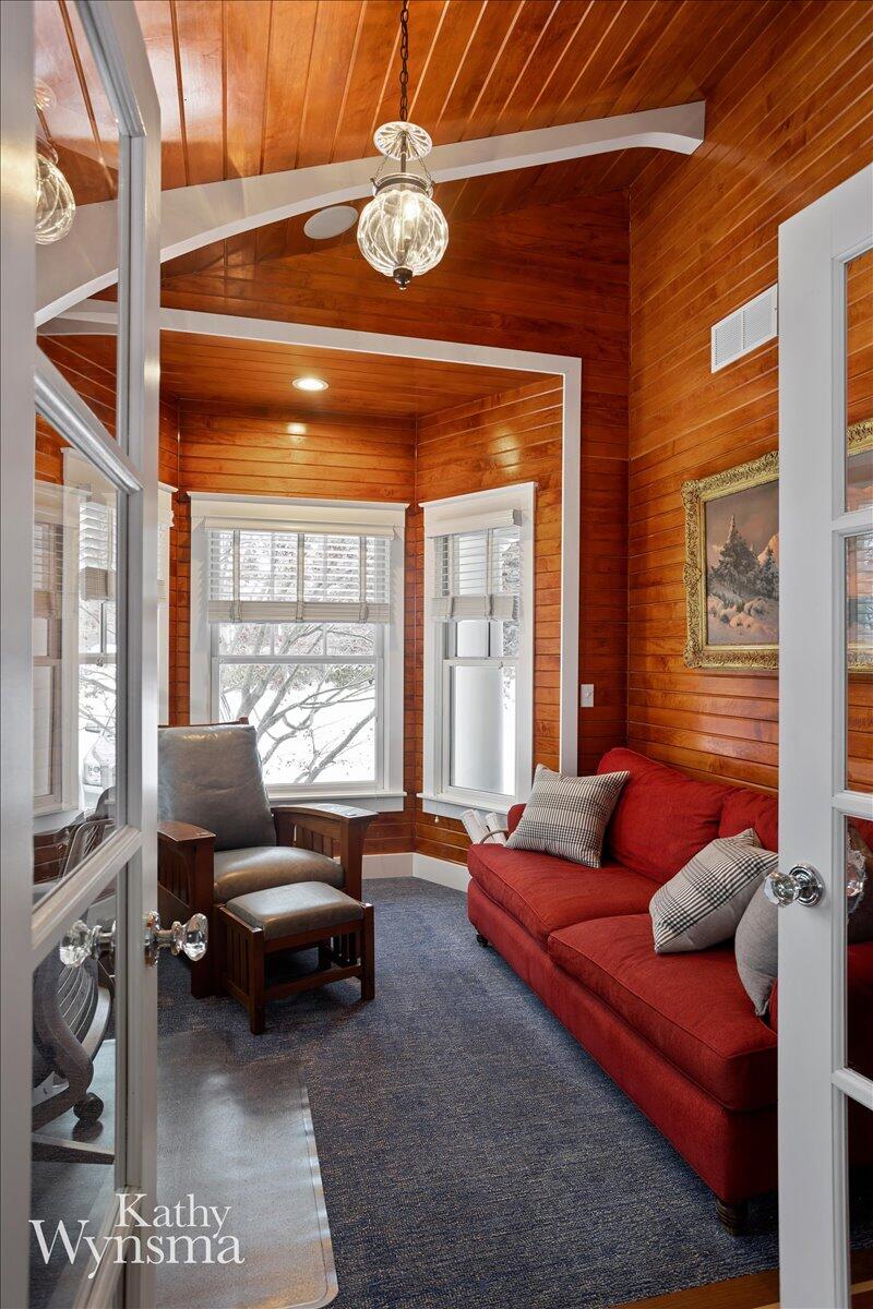 East Grand Rapids, Michigan, 49506, United States, 5 Bedrooms Bedrooms, ,5 BathroomsBathrooms,Residential,For Sale,1933647
