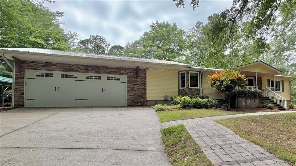 Senoia, Georgia, 30276, United States, 3 Bedrooms Bedrooms, ,3 BathroomsBathrooms,Residential,For Sale,1912079