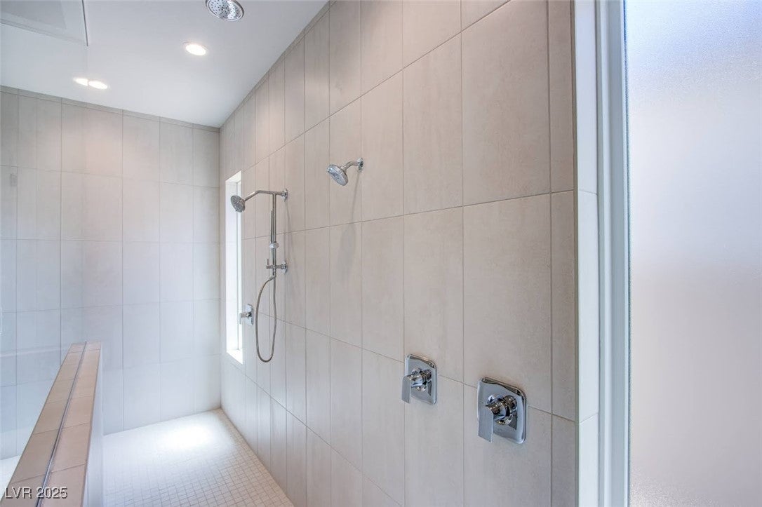 Las Vegas, Nevada, 89135, United States, 4 Bedrooms Bedrooms, ,4 BathroomsBathrooms,Residential,For Sale,1943877