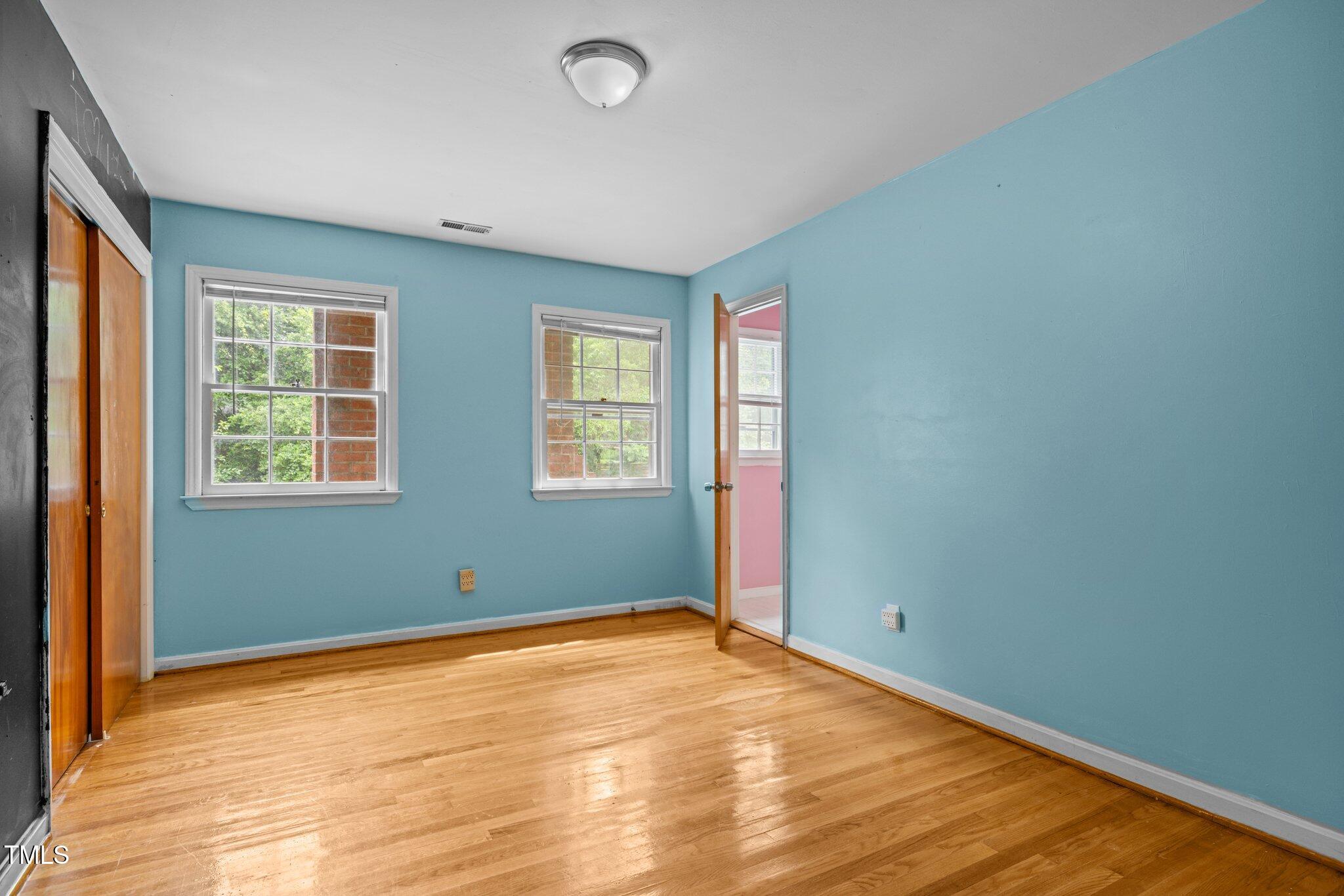 Raleigh, North Carolina, 27606, United States, 5 Bedrooms Bedrooms, ,2 BathroomsBathrooms,Residential,For Sale,1857756