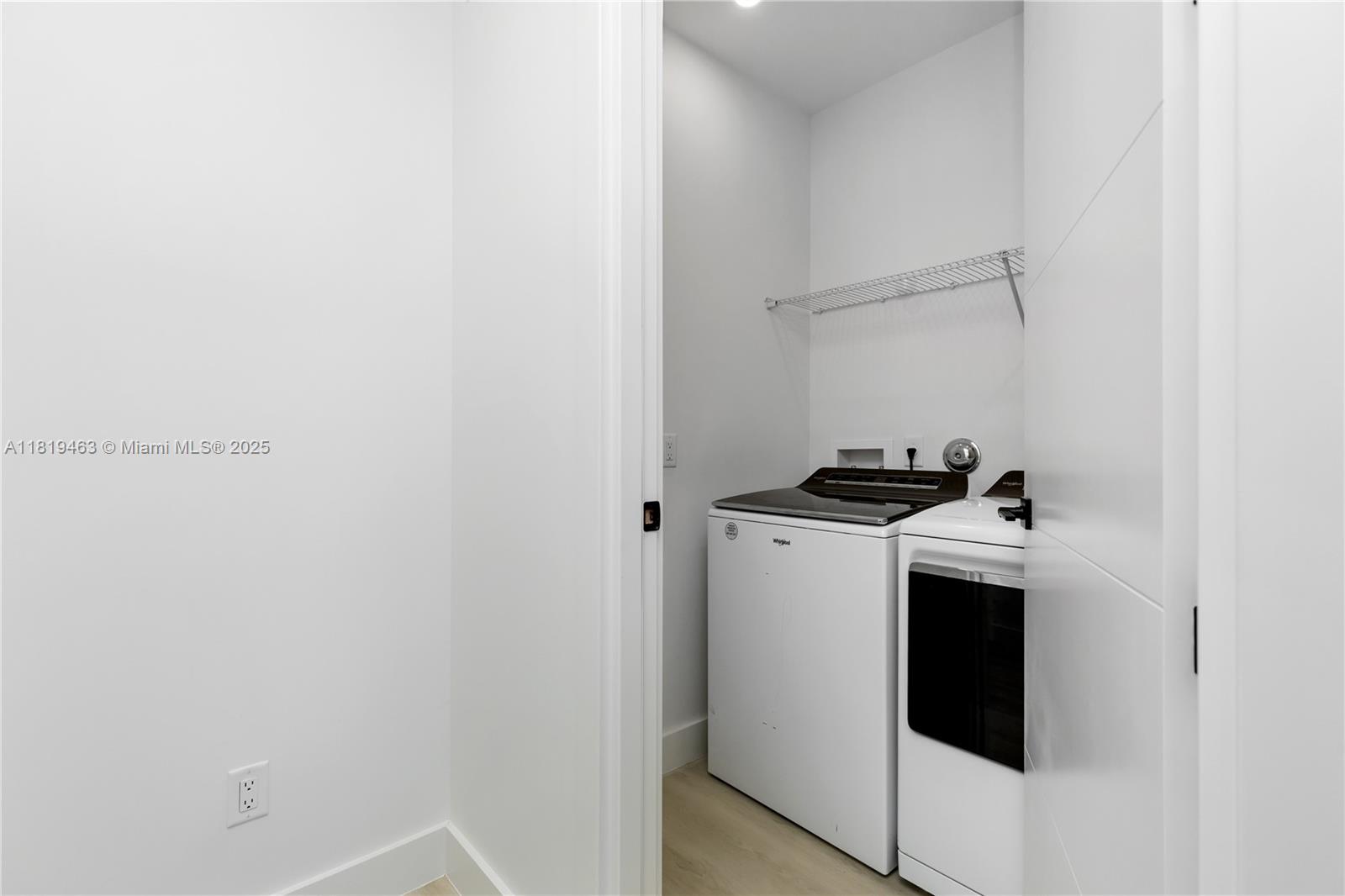 Fort Lauderdale, Florida, 33316, United States, 3 Bedrooms Bedrooms, ,4 BathroomsBathrooms,Residential,For Sale,1976151