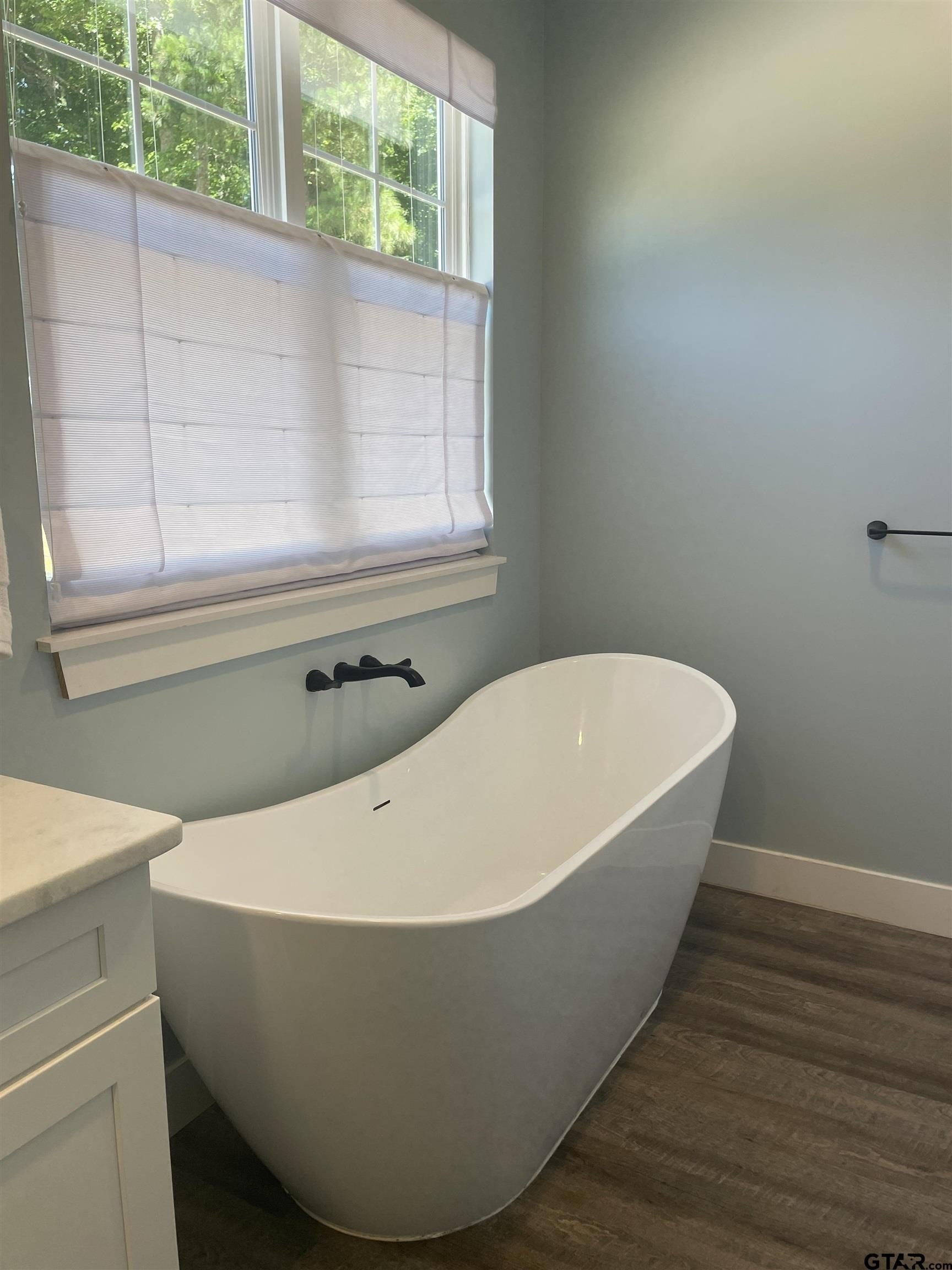 Pittsburg, Texas, 75686, United States, 3 Bedrooms Bedrooms, ,3 BathroomsBathrooms,Residential,For Sale,1974694