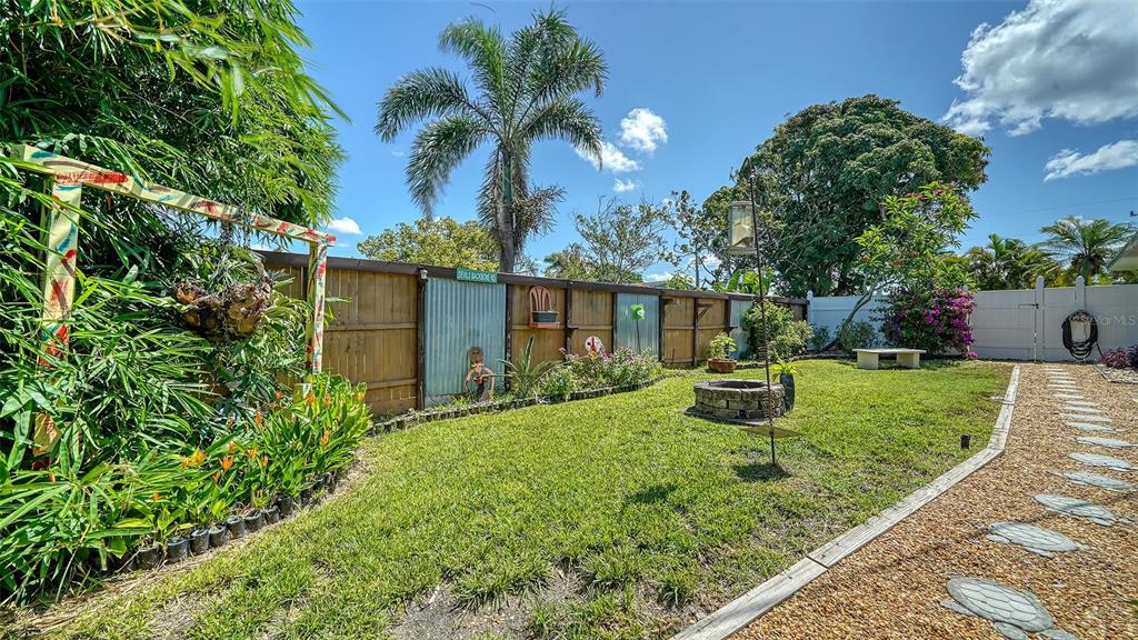 Sarasota, Florida, 34231, United States, 3 Bedrooms Bedrooms, ,2 BathroomsBathrooms,Residential,For Sale,1883466