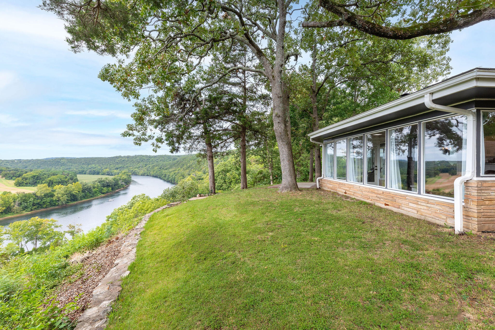 Branson, Missouri, 65616, United States, 3 Bedrooms Bedrooms, ,2 BathroomsBathrooms,Residential,For Sale,1976730