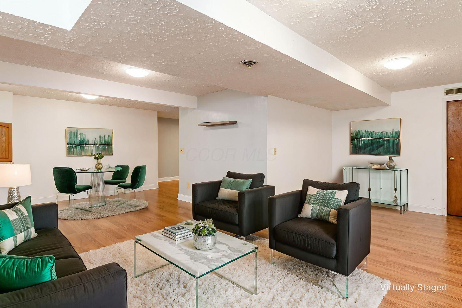 Columbus, Ohio, 43221, United States, 4 Bedrooms Bedrooms, ,4 BathroomsBathrooms,Residential,For Sale,1902021