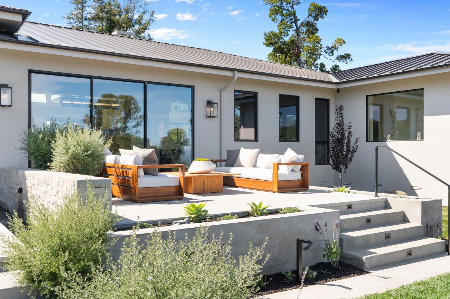 Hillsborough, California, 94010, United States, 5 Bedrooms Bedrooms, ,5 BathroomsBathrooms,Residential,For Sale,1947157