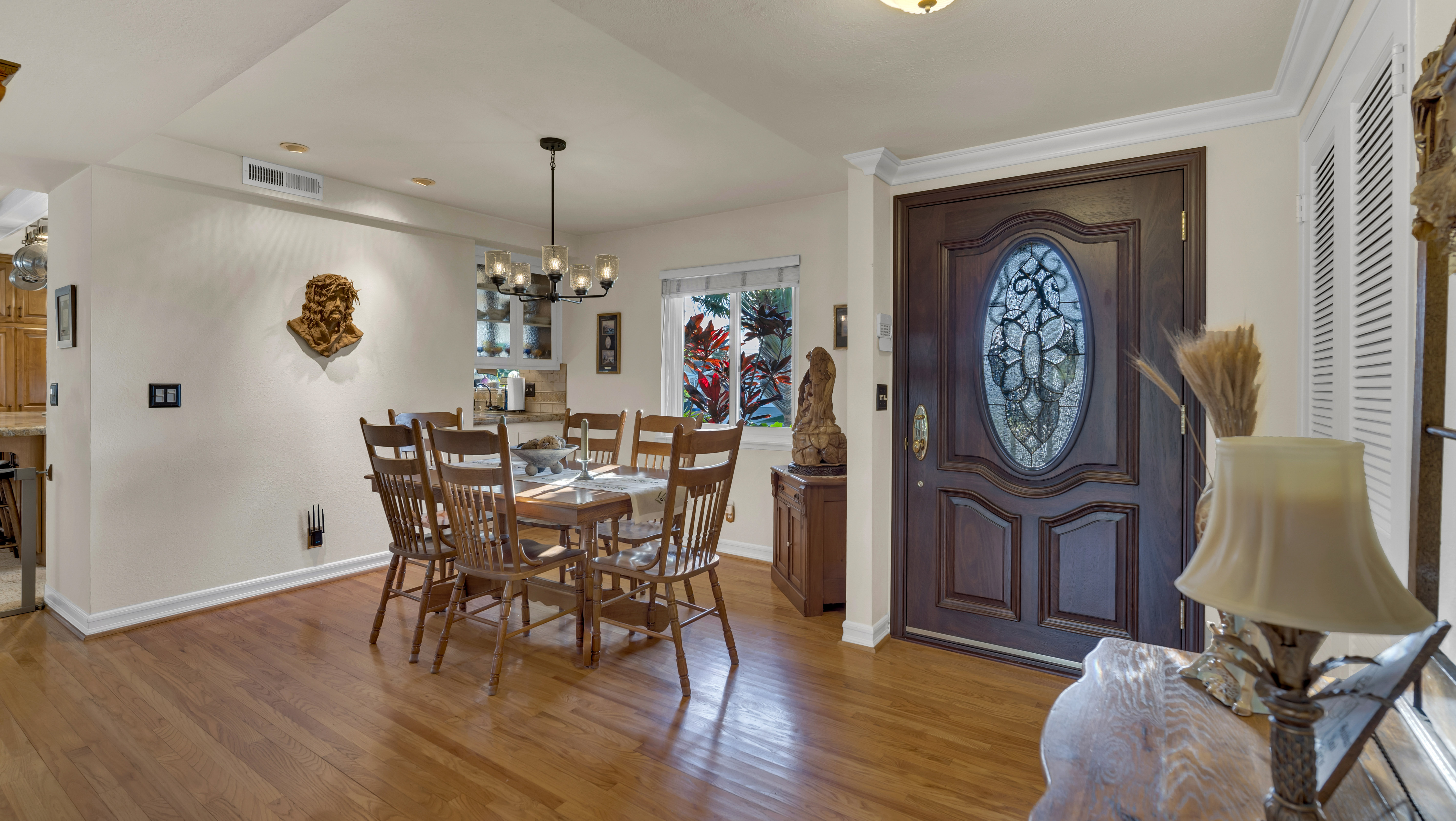  2129 North Pine Street, Orange, CA 92865 - 物件實景
