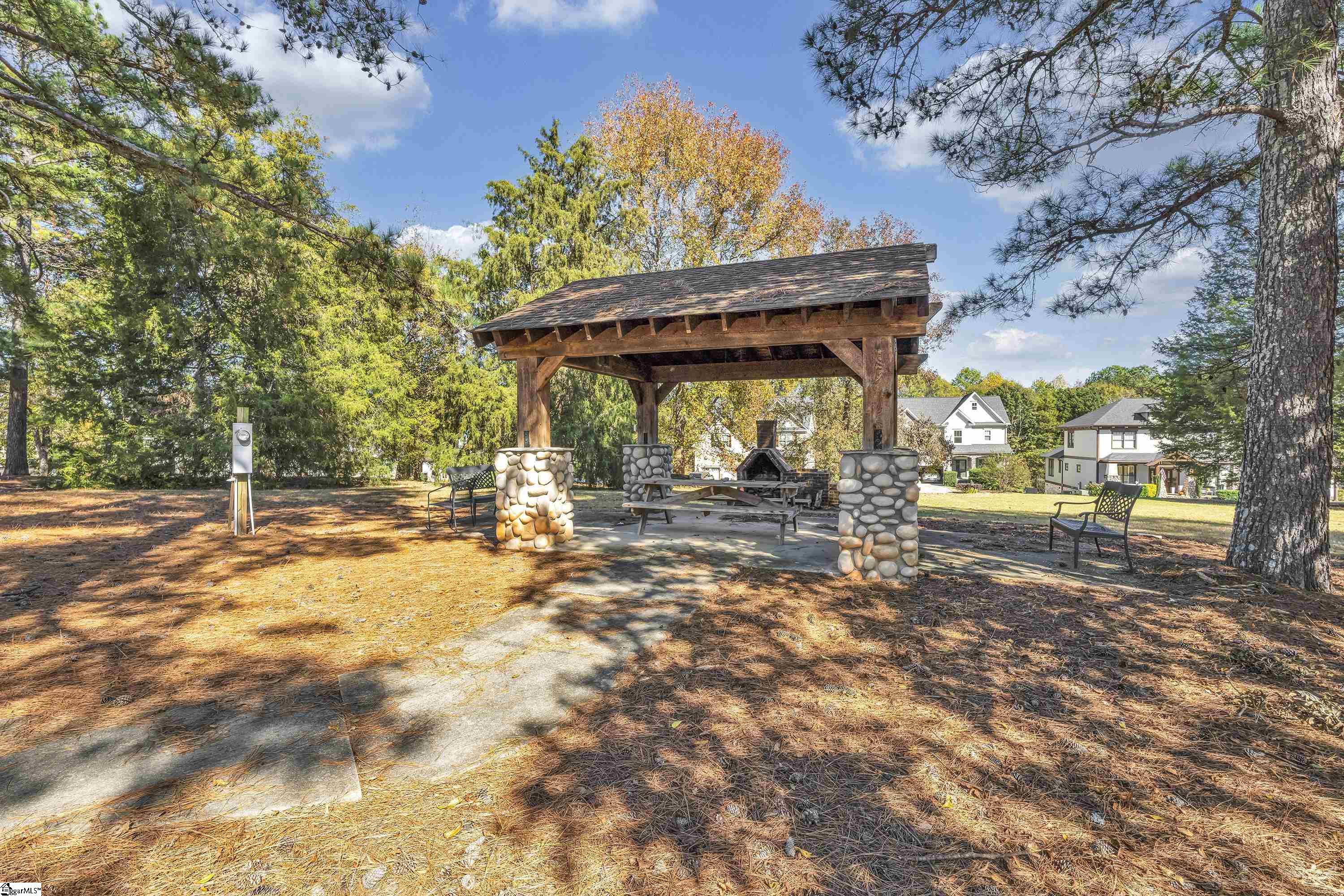 Simpsonville, South Carolina, 29681, United States, 4 Bedrooms Bedrooms, ,4 BathroomsBathrooms,Residential,For Sale,1986558