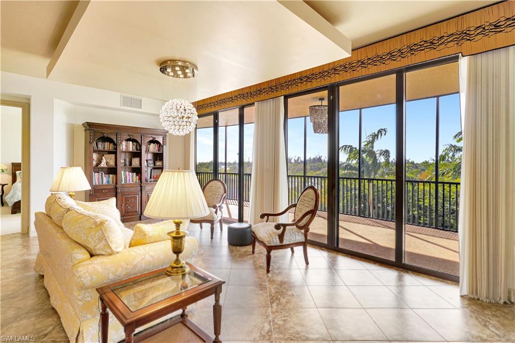 Fort Myers, Florida, 33907, United States, 2 Bedrooms Bedrooms, ,3 BathroomsBathrooms,Residential,For Sale,1994873