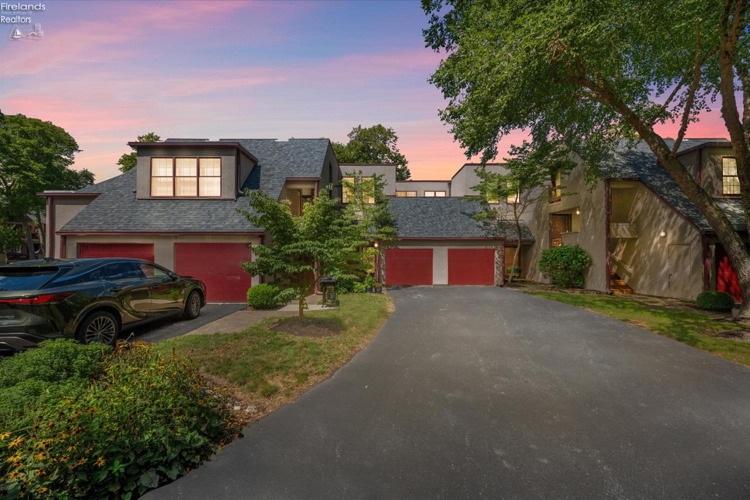 Port Clinton, Ohio, 43452, United States, 2 Bedrooms Bedrooms, ,3 BathroomsBathrooms,Residential,For Sale,1982032